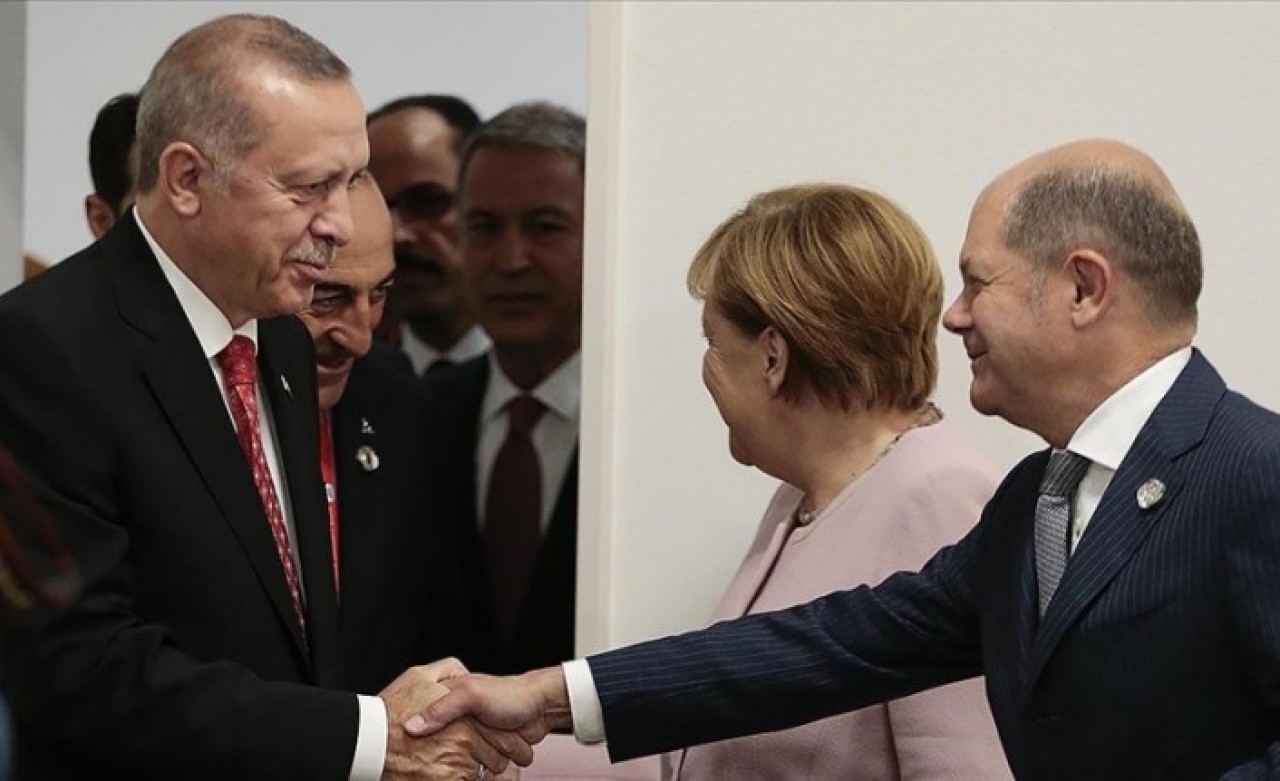 Cumhurbaşkanı Erdoğan'dan Almanya Başbakanı Scholz ile flaş görüşme