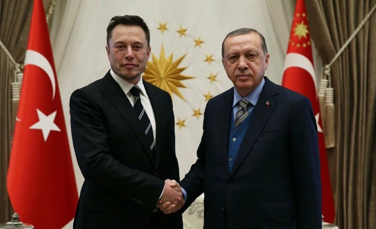 Cumhurbaşkanı Erdoğan: Elon Musk'ı ve Space X'i Türkiye karşıtı lobilerin şantajına boyun eğmedikleri için tebrik ediyorum!