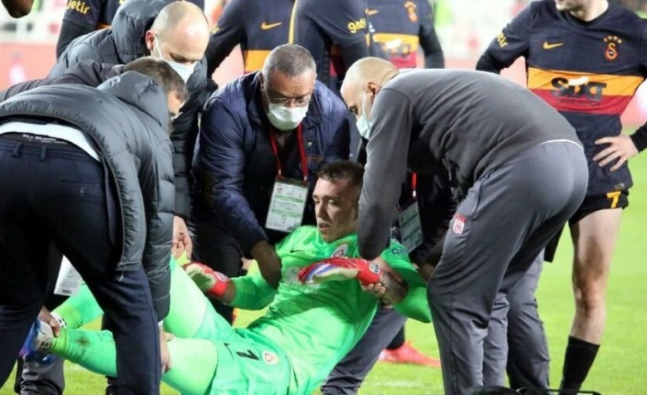 Galatasaray durumunu resmen açıkladı: Muslera'dan kötü haber