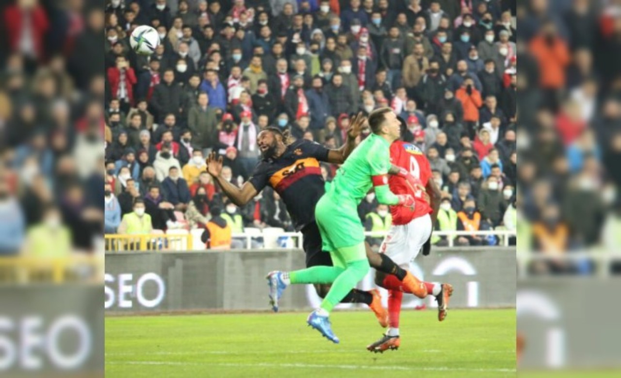 Galatasaray,  Sivas'ta işte böyle yıkıldı: Maçı da kaybetti,  Muslera'yı da!