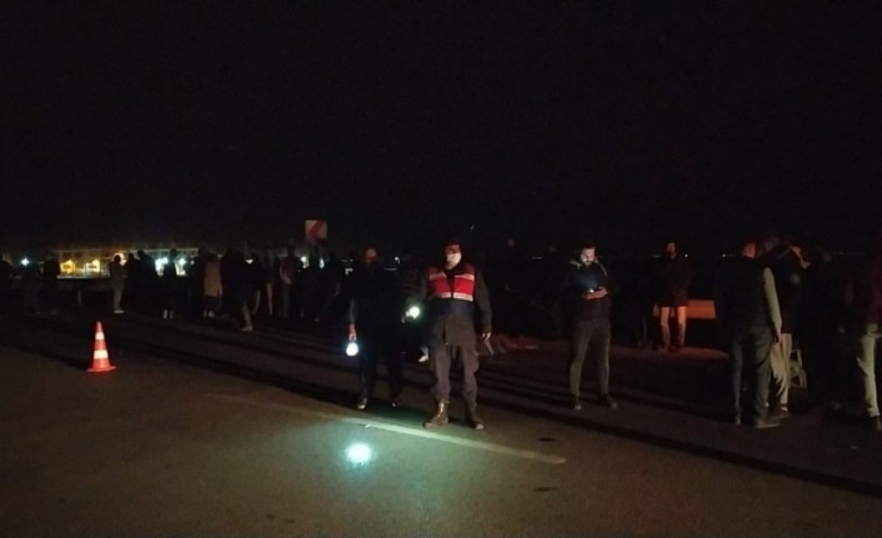 Hatay'da otomobilinden indi,  TIR çarptı: Fatih Süner öldü