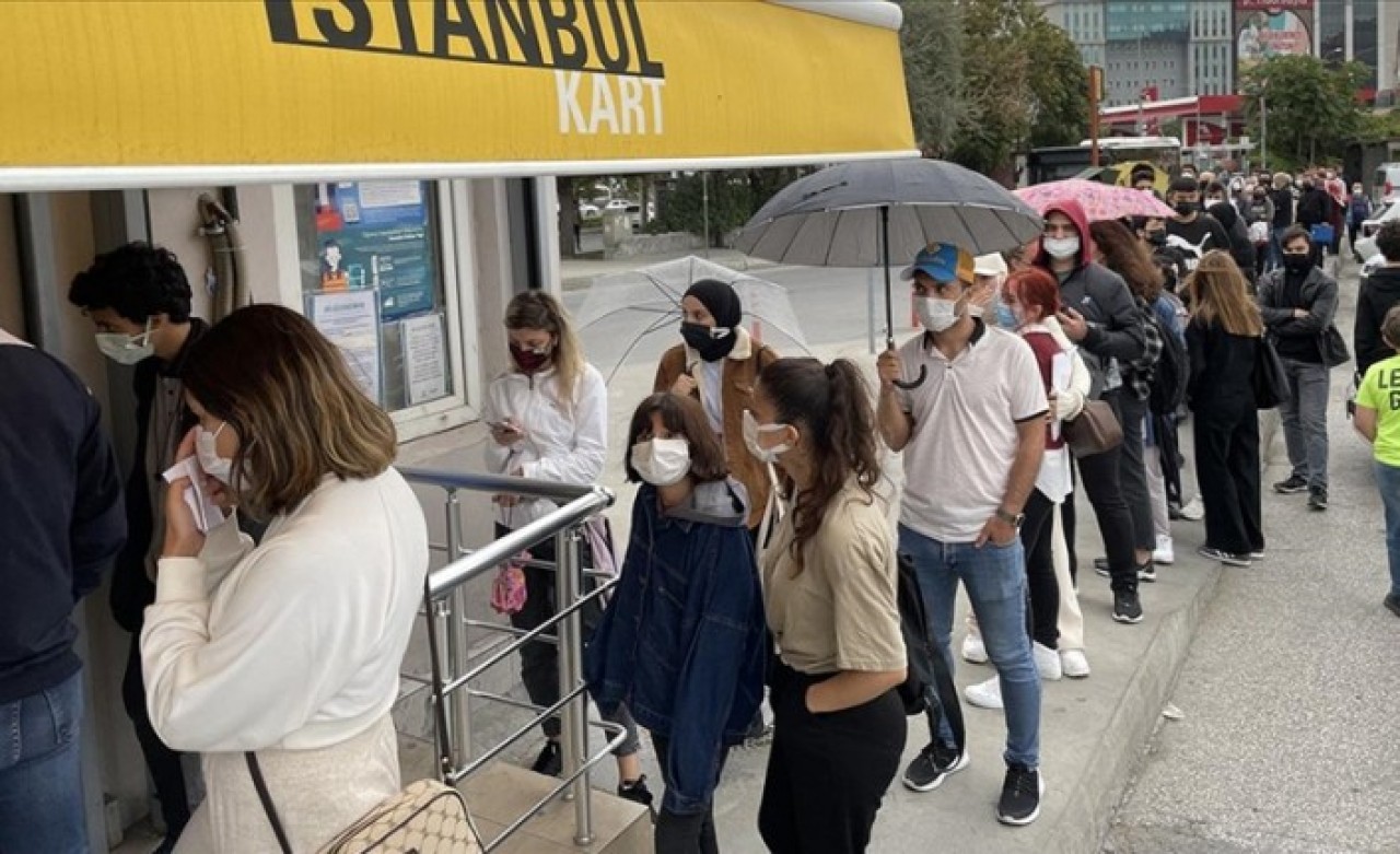 İBB,  İndirimli İstanbulkart'ın vizeleme ücretine yüzde 160 zam yaptı
