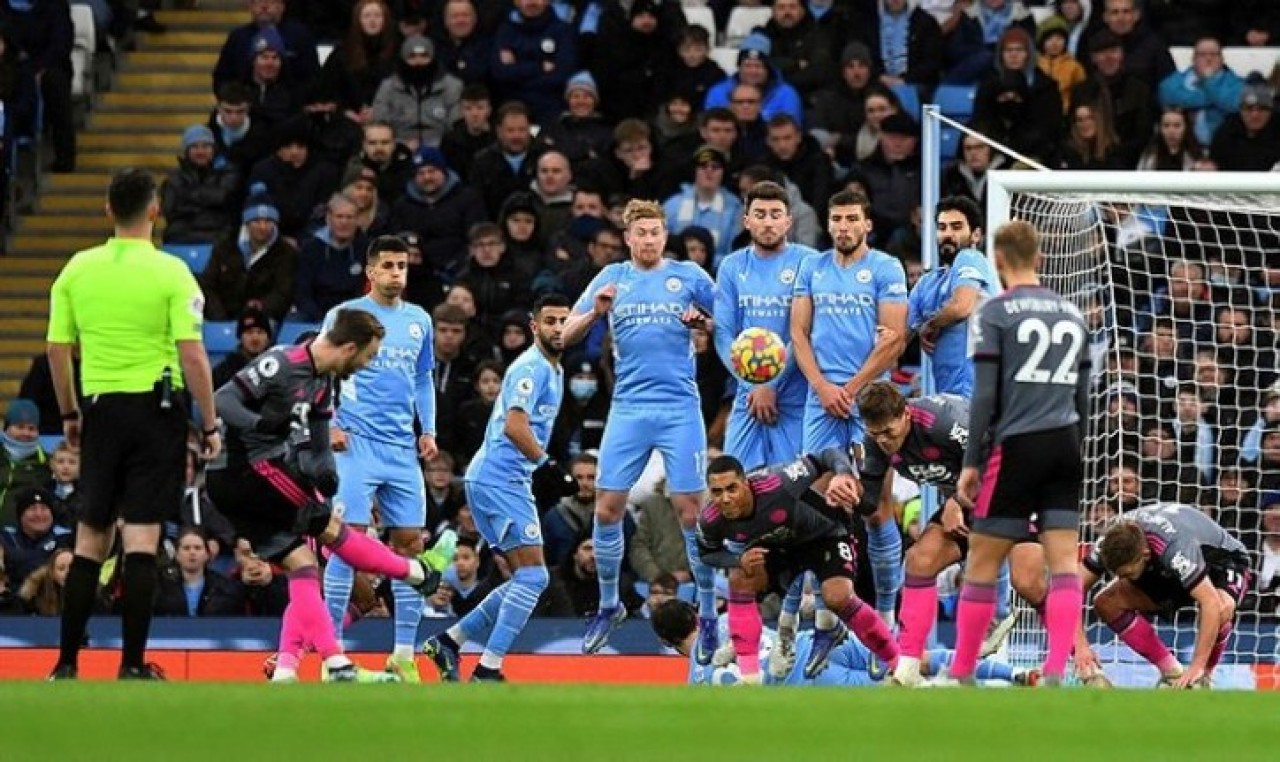 İngiltere'de Manchester City ile Leicester City arasında 9 gollü maç!