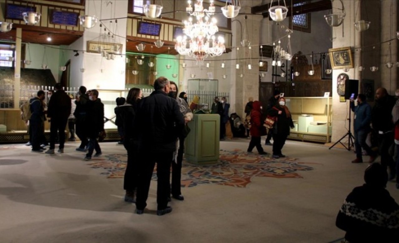 Mevlana Müzesi Şeb-i Arus töreni öncesi yerli ve yabancı akını