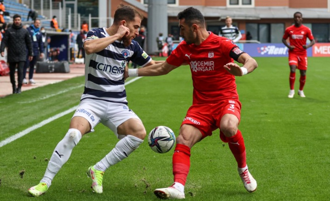 Sivasspor 4'te 4 yaptı,  Kasımpaşa dibe demir attı!