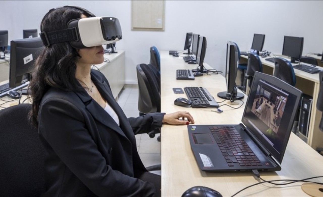 Türk araştırmacılardan,  okulları "metaverse" ortamına taşıyan teknoloji