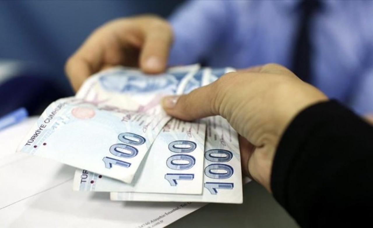 Üniversite öğrencilerinin 2022 yılı burs ve kredi ücretleri açıklandı