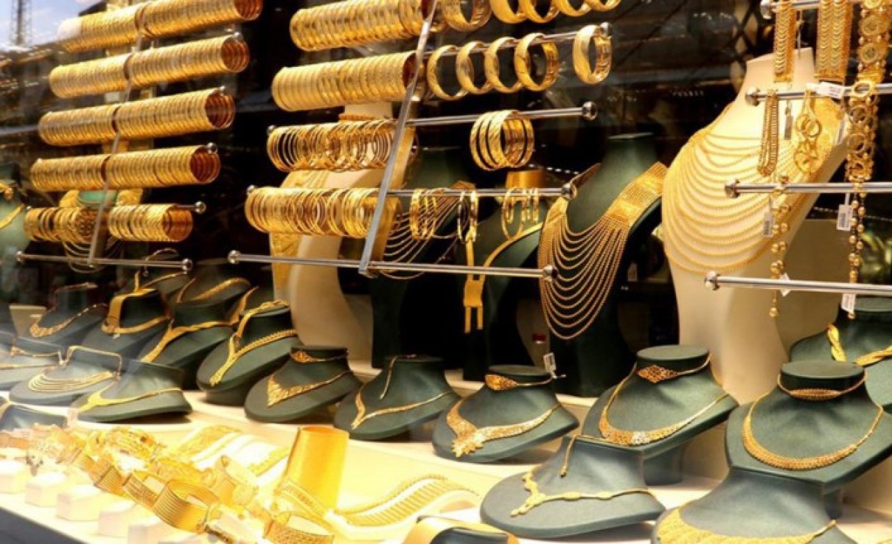 Altın düşüyor: Uzman isimden yatırımcıya önemli uyarı!