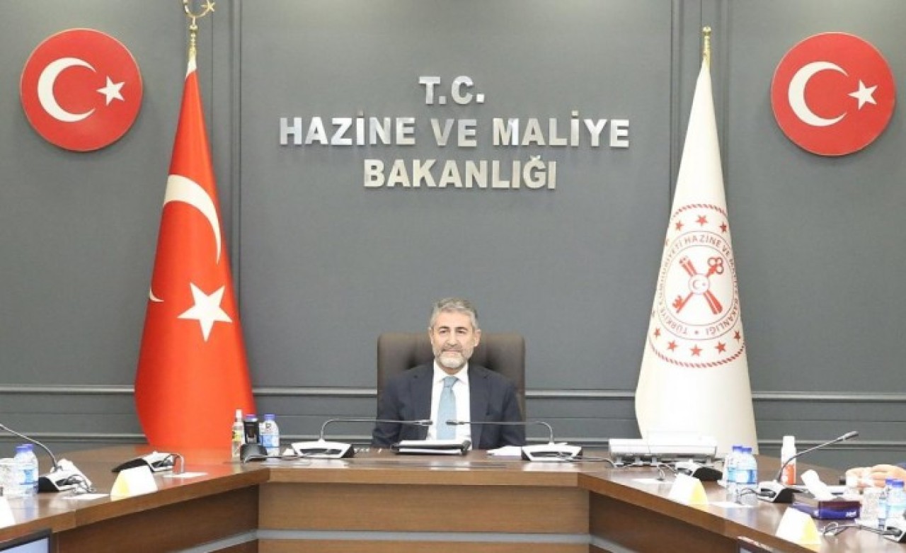 Hazine ve Maliye Bakanı Nebati,  ekonomist ve akademisyenlerle bir araya gelecek