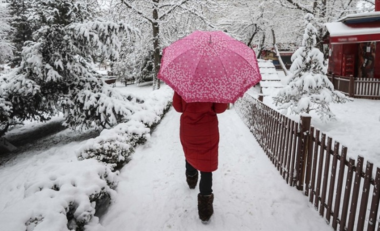 İllerden açıklamalar peş peşe geldi: Bir çok ilde 'kar' izni
