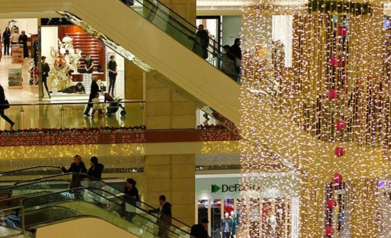 İstanbul'da yoğun kar yağışı nedeniyle AVM'lerin kapanış saati değişti!