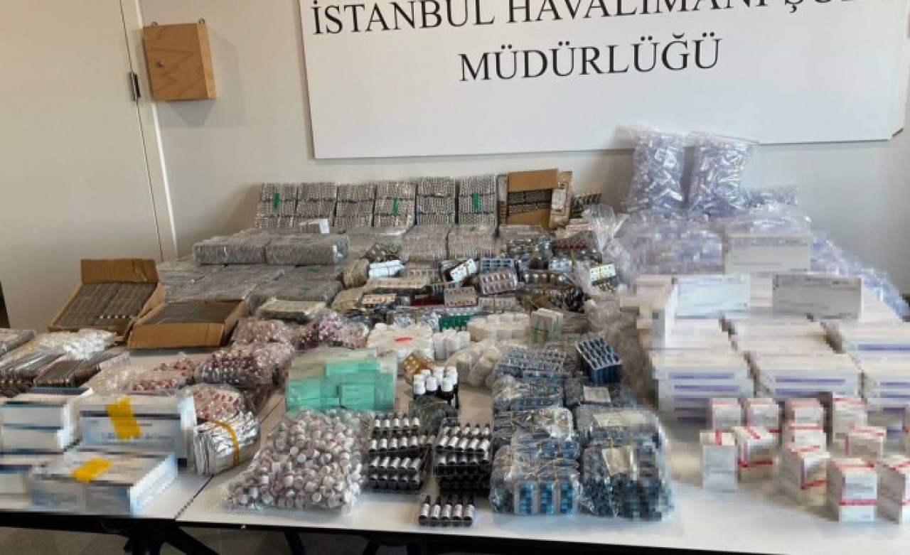 İstanbul Havalimanı'nda ilaç kaçakçılığı! El Kaide üyesi gözaltında