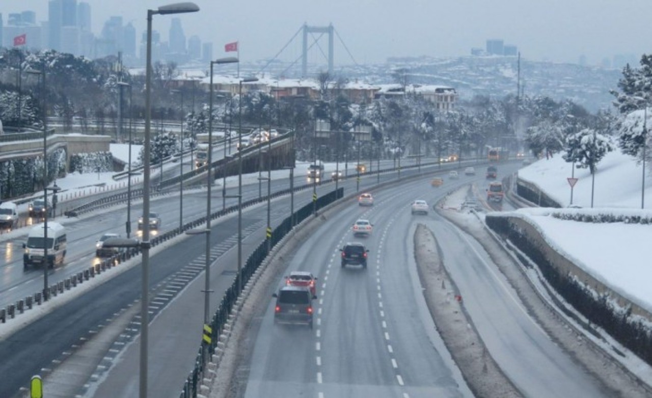 İstanbul'da bu yollar trafiğe kapatıldı