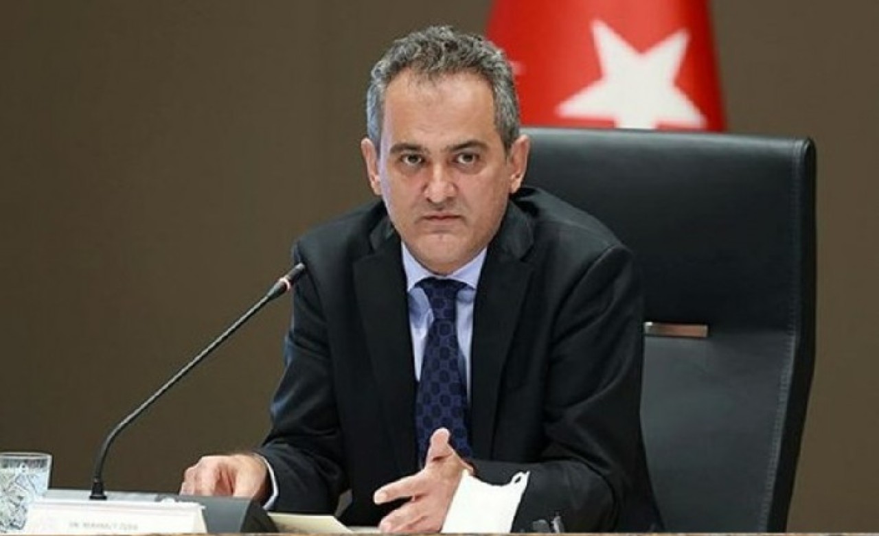 Milli Eğitim Bakanı Özer'den ' Okullarda tatil uzayacak mı?' sorusuna flaş cevap