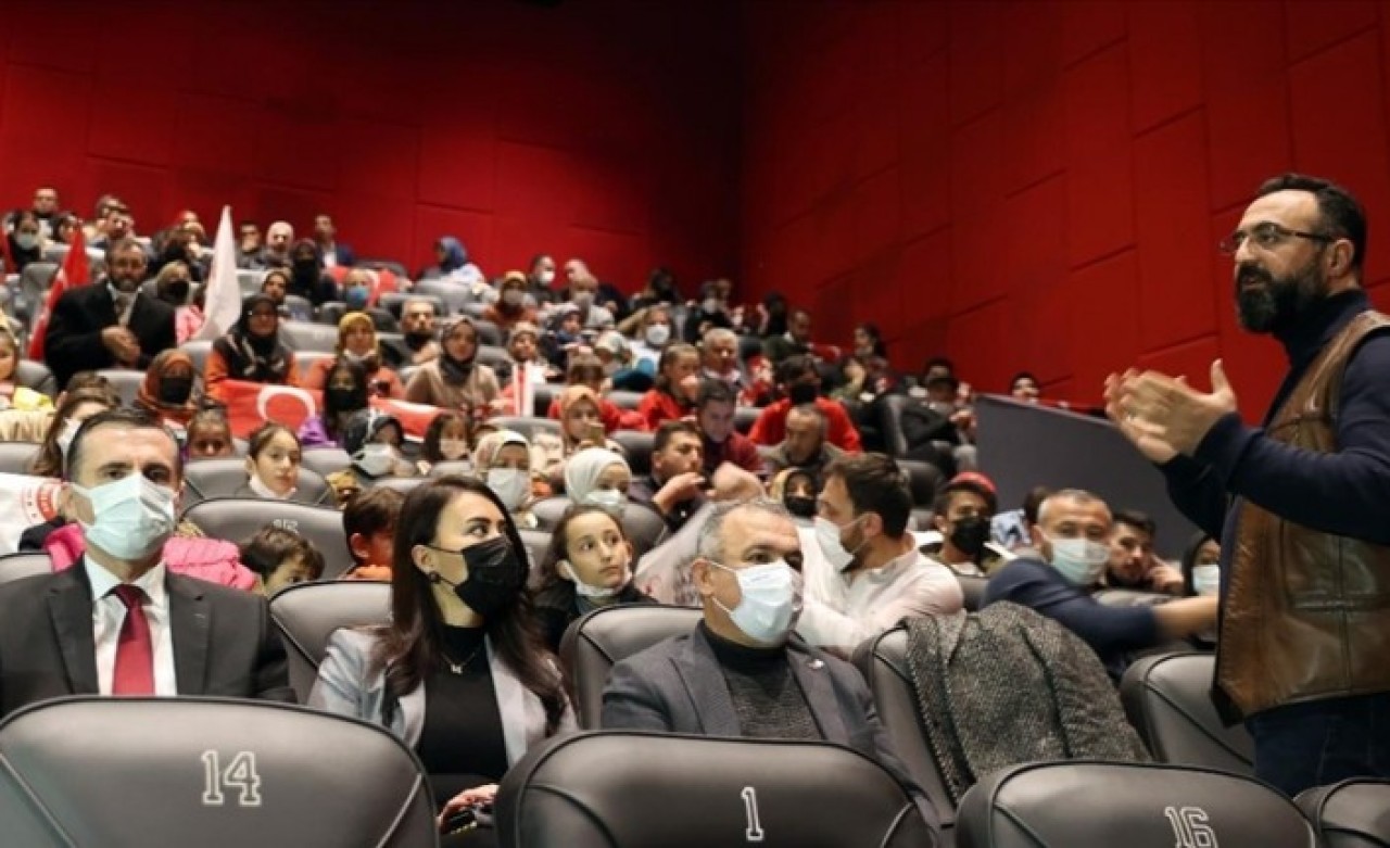 Şehit ve gazi yakınları 'Kesişme: İyi ki Varsın Eren' filmini izledi