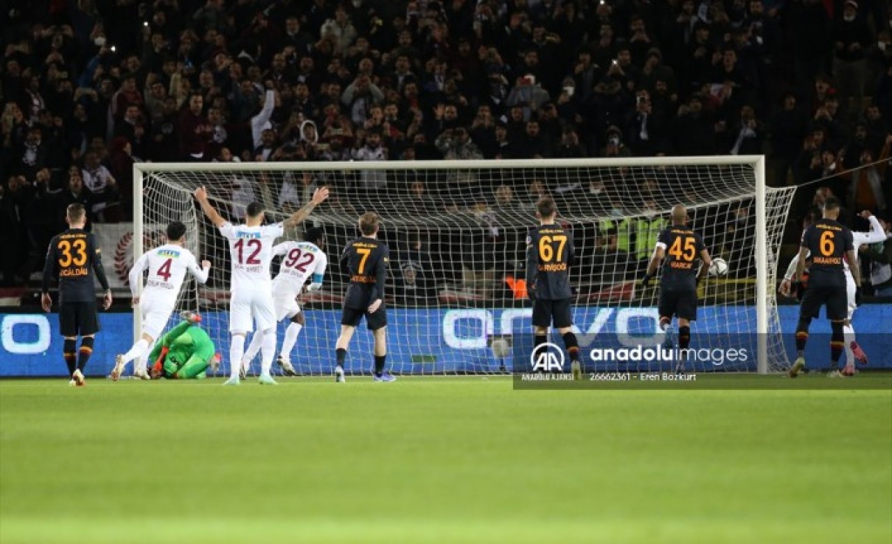 Torrent'e hoşgeldin partisi: Galatasaray,  Hatay'da 4'lük oldu!