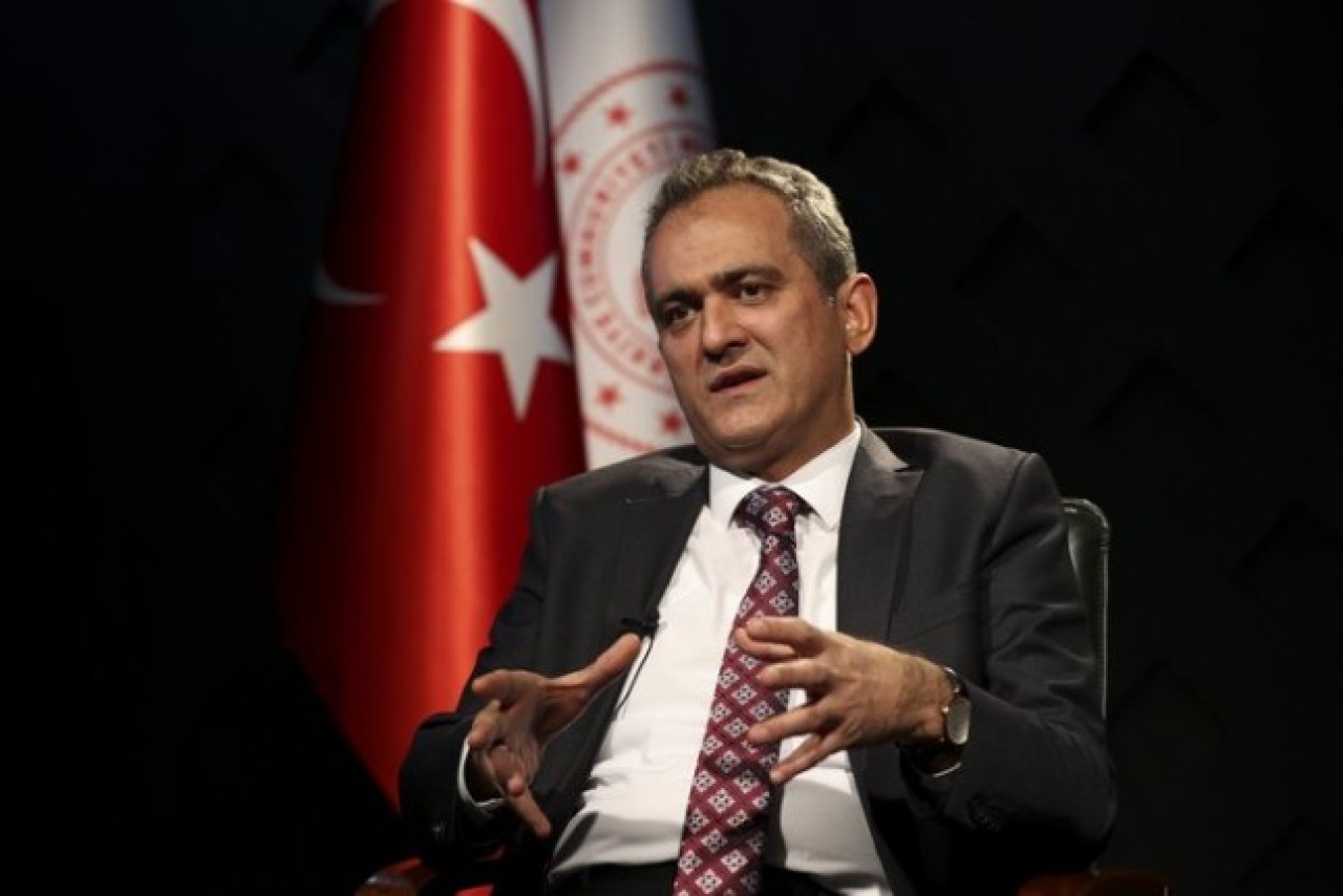 Türkiye'de koronavirüs patladı,  okullar kapanacak mı? Milli Eğitim Bakanı Özer'den flaş açıklama