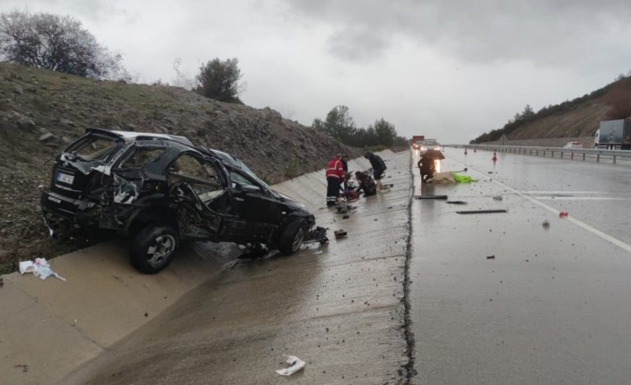 Çanakkale'de cip devrildi: 6 yaralı