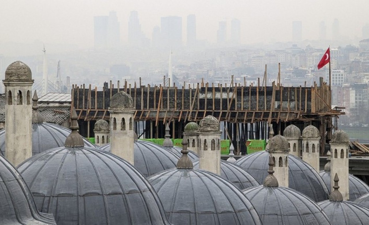İBB,  İlim Yayma Vakfı'nın Süleymaniye'deki yurt inşaatını mühürledi
