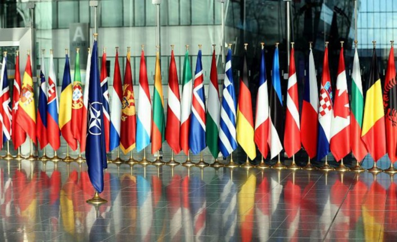 İngiltere'den NATO liderlerine 'acil' toplantı çağrısı