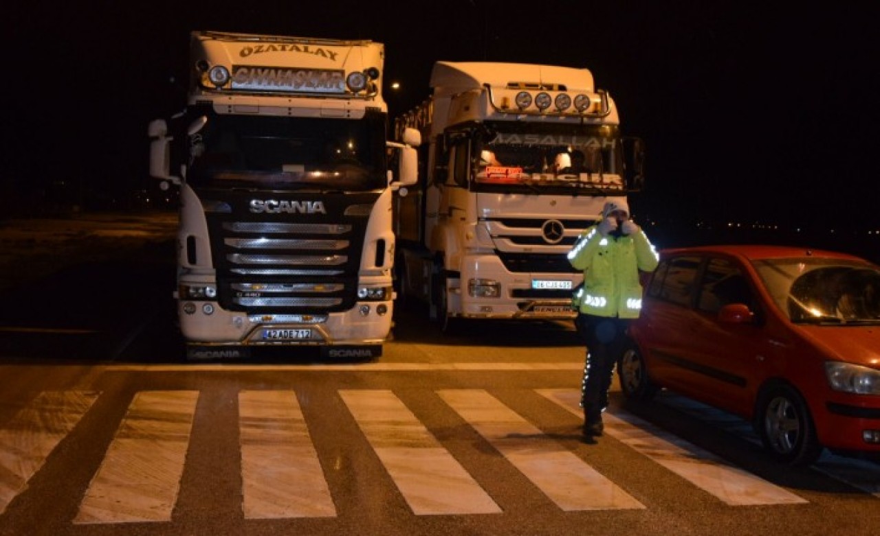 Konya-Ankara yolu ulaşıma kapandı