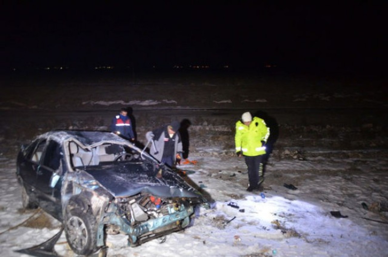 Konya'da köpeğe çarpıp takla atan araçtaki: Mehmet Demir öldü,  eşi Sinem Demir ve 3 çocuğu yaralandı