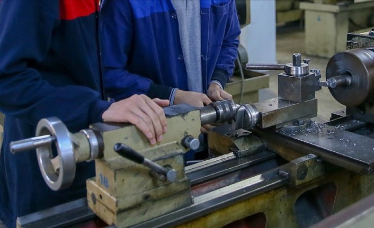 İş imkanları mesleki eğitim merkezlerine ilğiyi artırdı