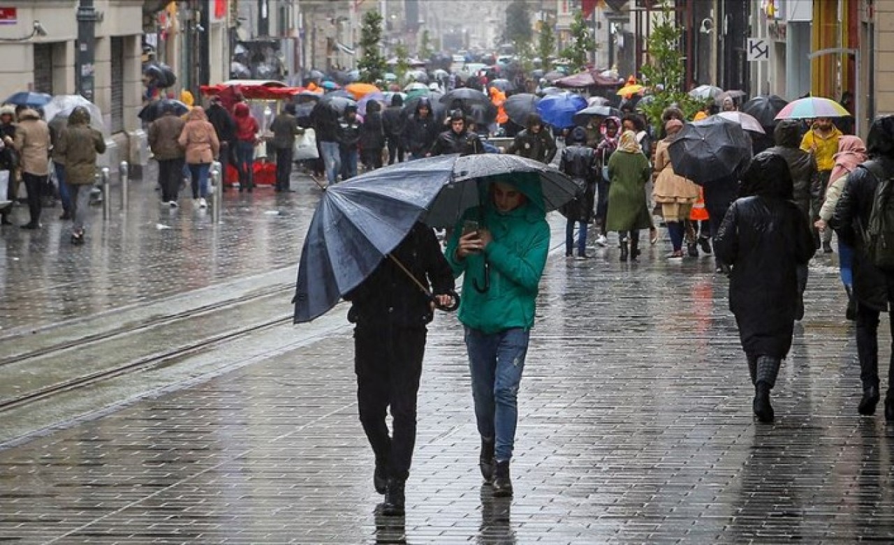 Meteoroloji açıkladı: Hava sıcaklığı düşüyor,  15 ilde yağmur var