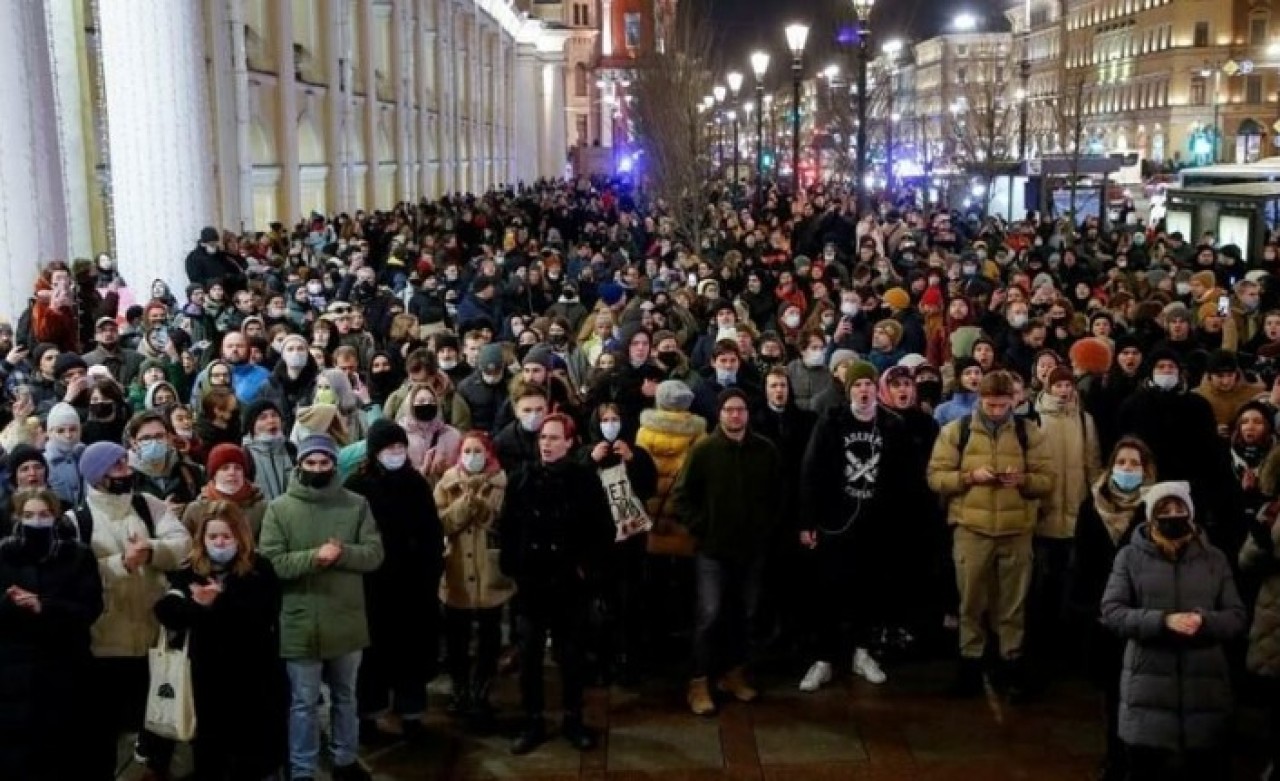 Rusya'da Putin'e protesto: Polis yüzlerce kişiyi gözaltına aldı