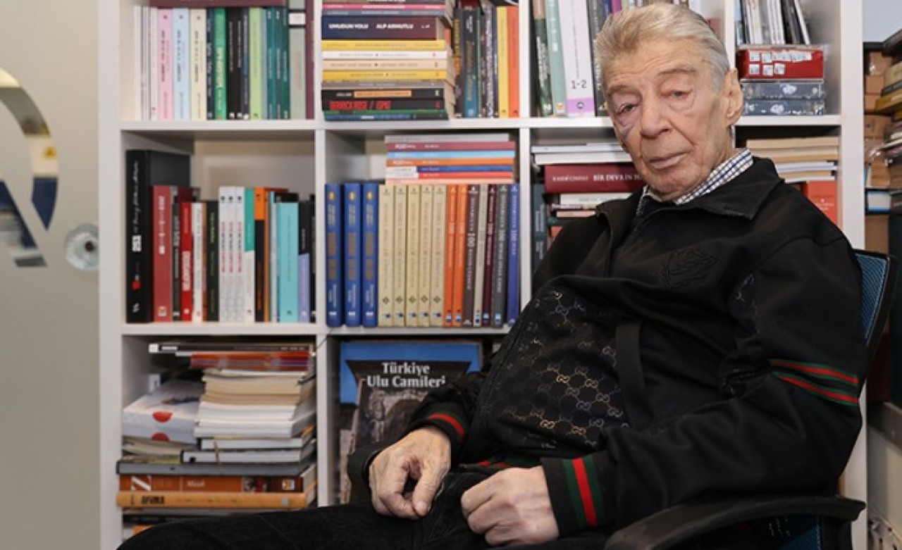 Sanatçı Arif Şentürk,  Rumeli türkülerinin hayatına anlam kattığını söyledi