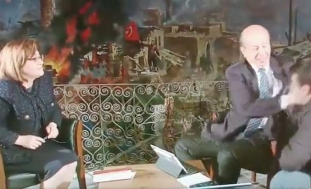 Tokatçı Muharrem Sarıkaya,  İHA muhabirine bakın kaç lira vermiş: İşte tokadın bedeli