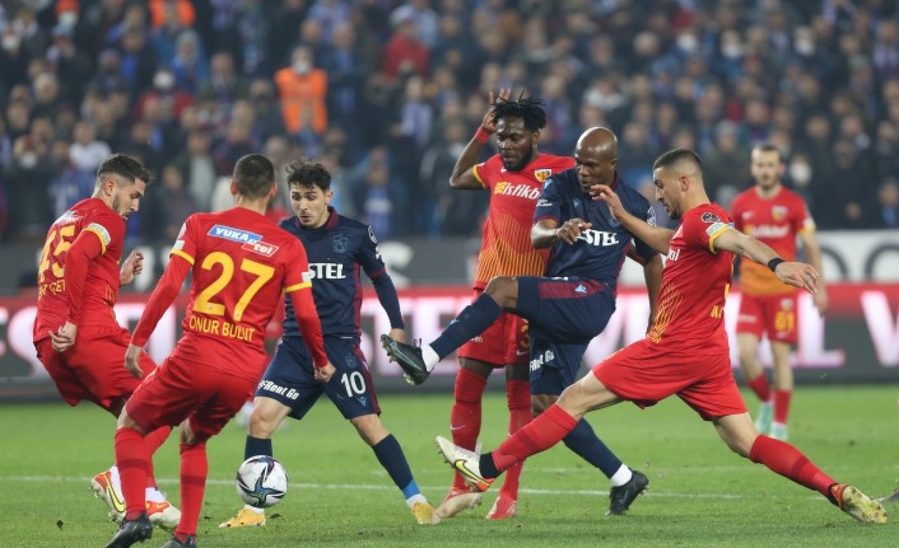 Trabzonspor'dan müthiş geri dönüş: Kayseri 90+6'da yıkıldı