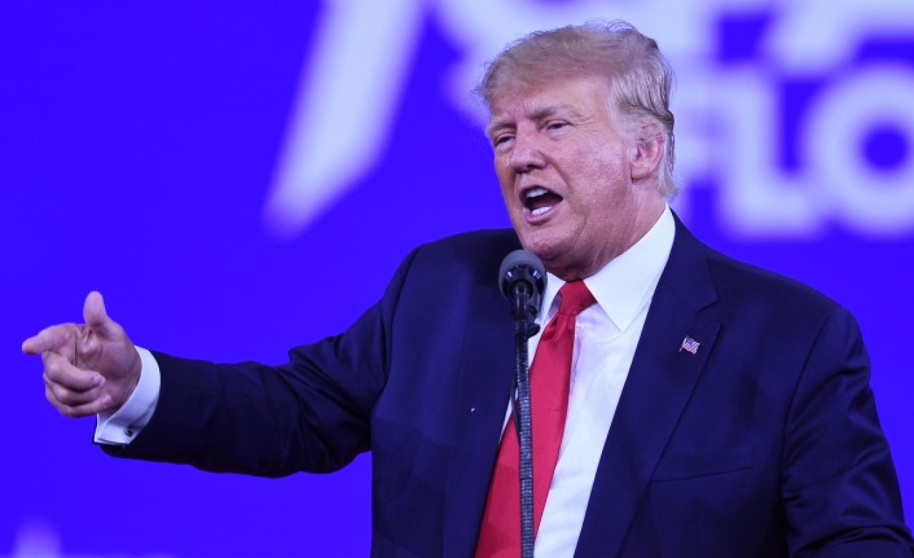 Trump: Putin zeki,  biz aptal ülkeyiz! Biden ile davul çalar gibi oynuyor!