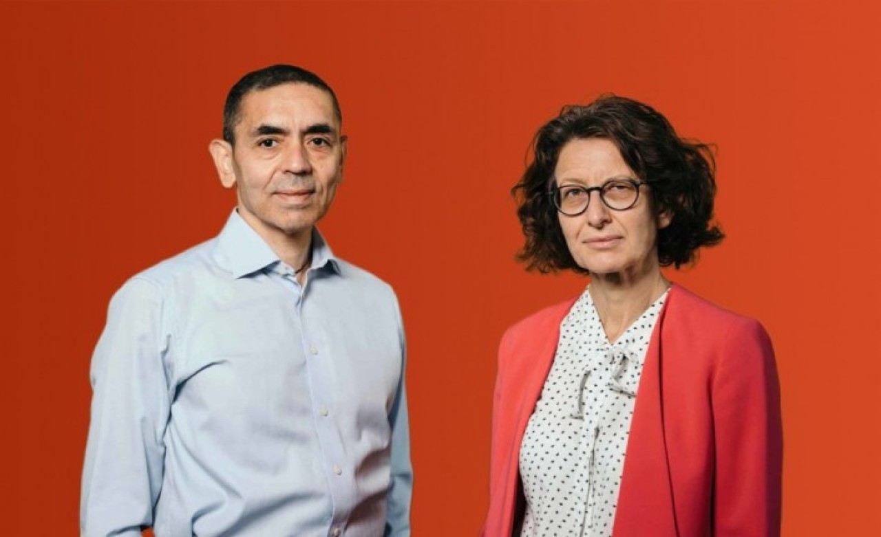 Yılın Atatürkçüsü ödülünü neden önce kabul edip sonra reddettiler? Özlem Türeci ve Uğur Şahin çifti ilk kez konuştu!