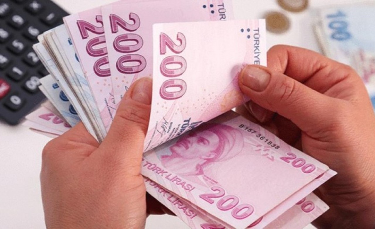 AK Parti'den emekli,  memur ve asgari ücretliye zam müjdesi! 3600 ek gösterge için tarih verildi