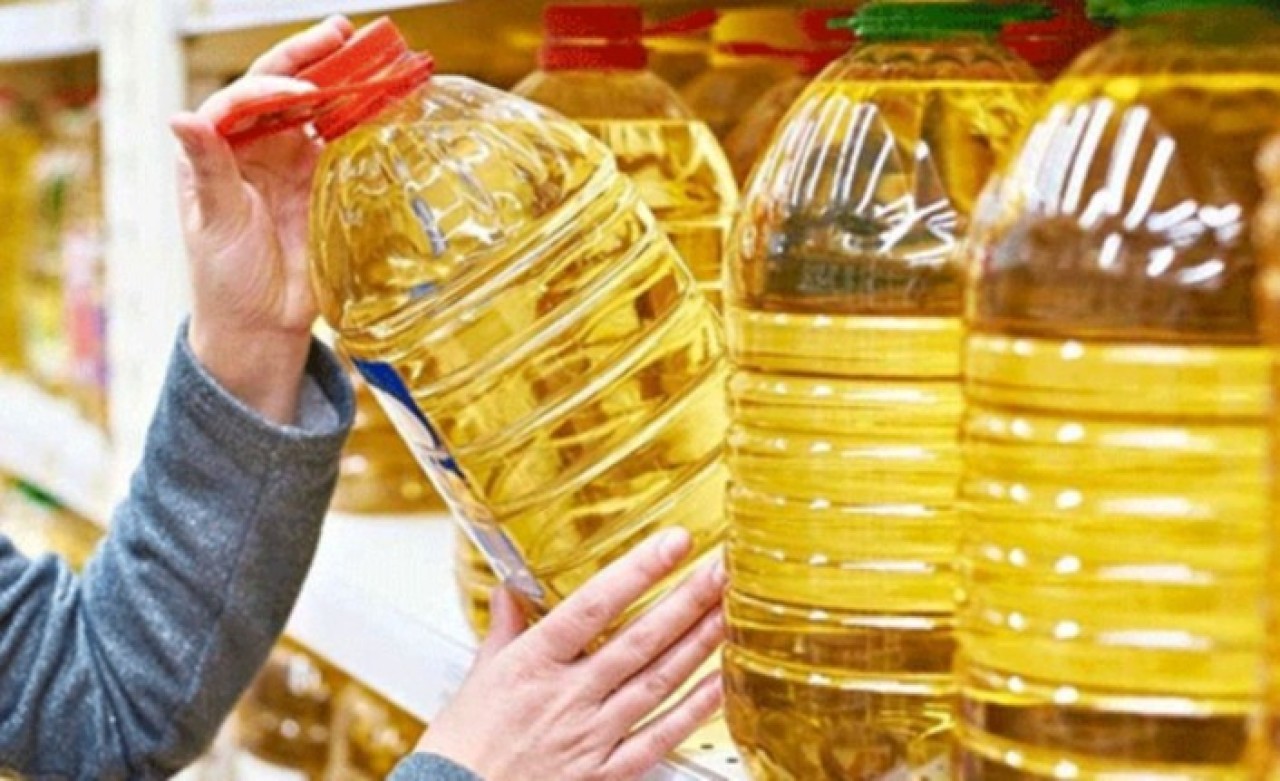 Ayçiçek yağı fiyatları uçtu! Vatandaşlar zamlı etiketlere isyan etti
