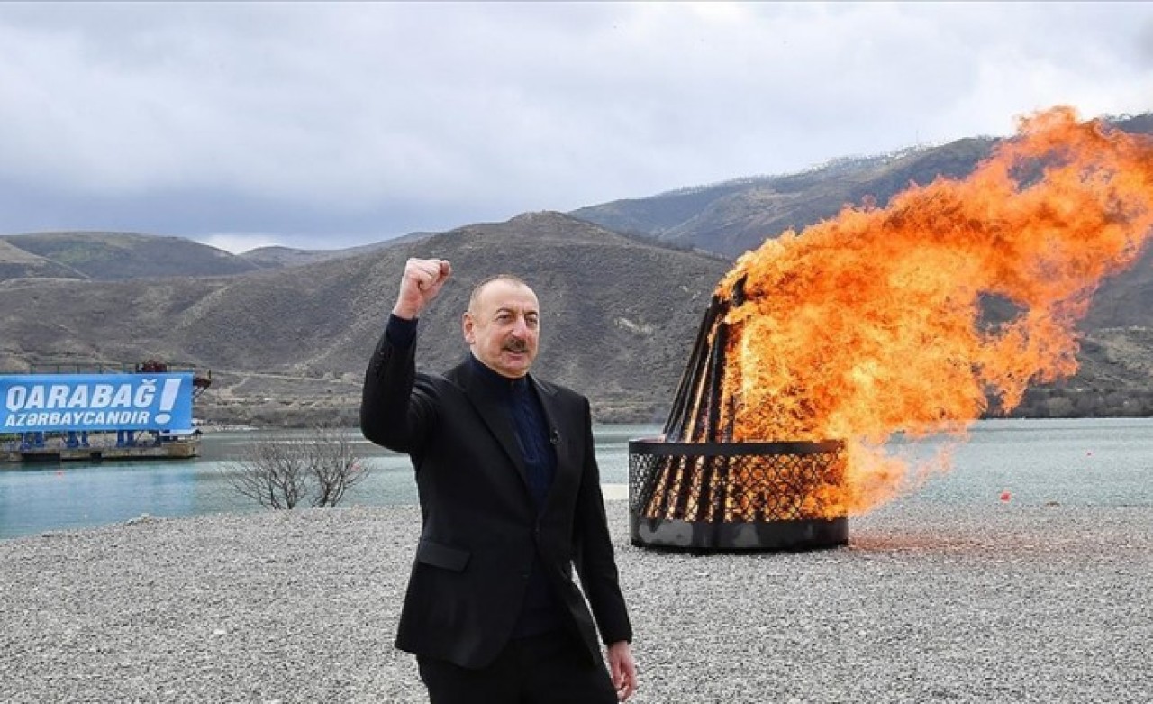 Azerbaycan Cumhurbaşkanı Aliyev,  Karabağ'da Nevruz ateşini yaktı
