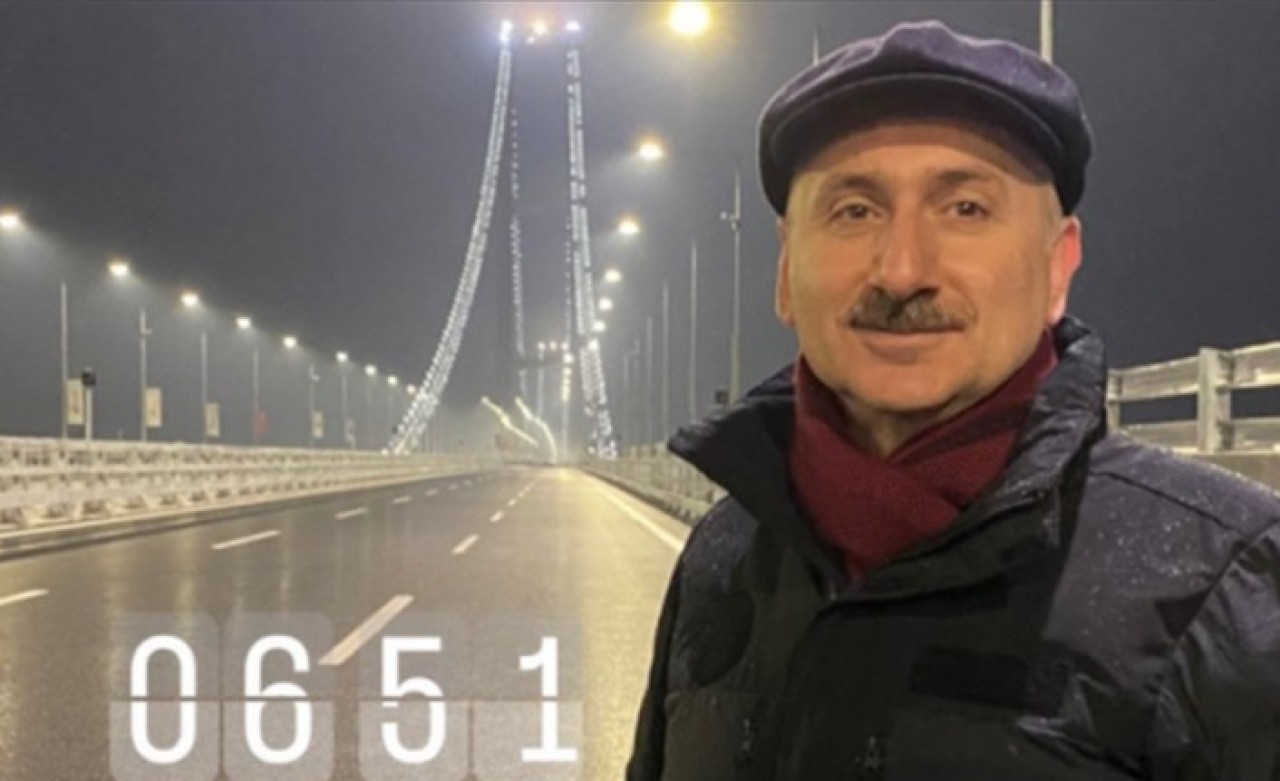 Bakan Karaismailoğlu gün doğumunu 1915 Çanakkale Köprüsü'nde karşıladı