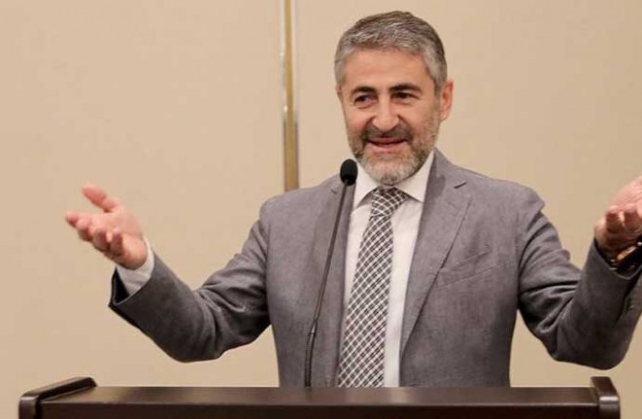 Bakan Nebati'den Fransa'da ilginç açıklama: Bürokrasiyi al aşağı ederiz!