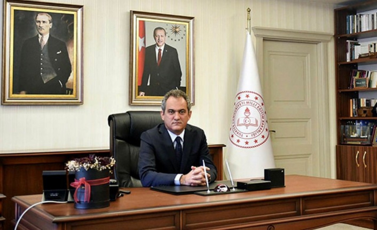 Bakanı Özer: 2022'de Türkiye'de doğal gaz dönüşümünü yapılmamış okul bırakmayacağız