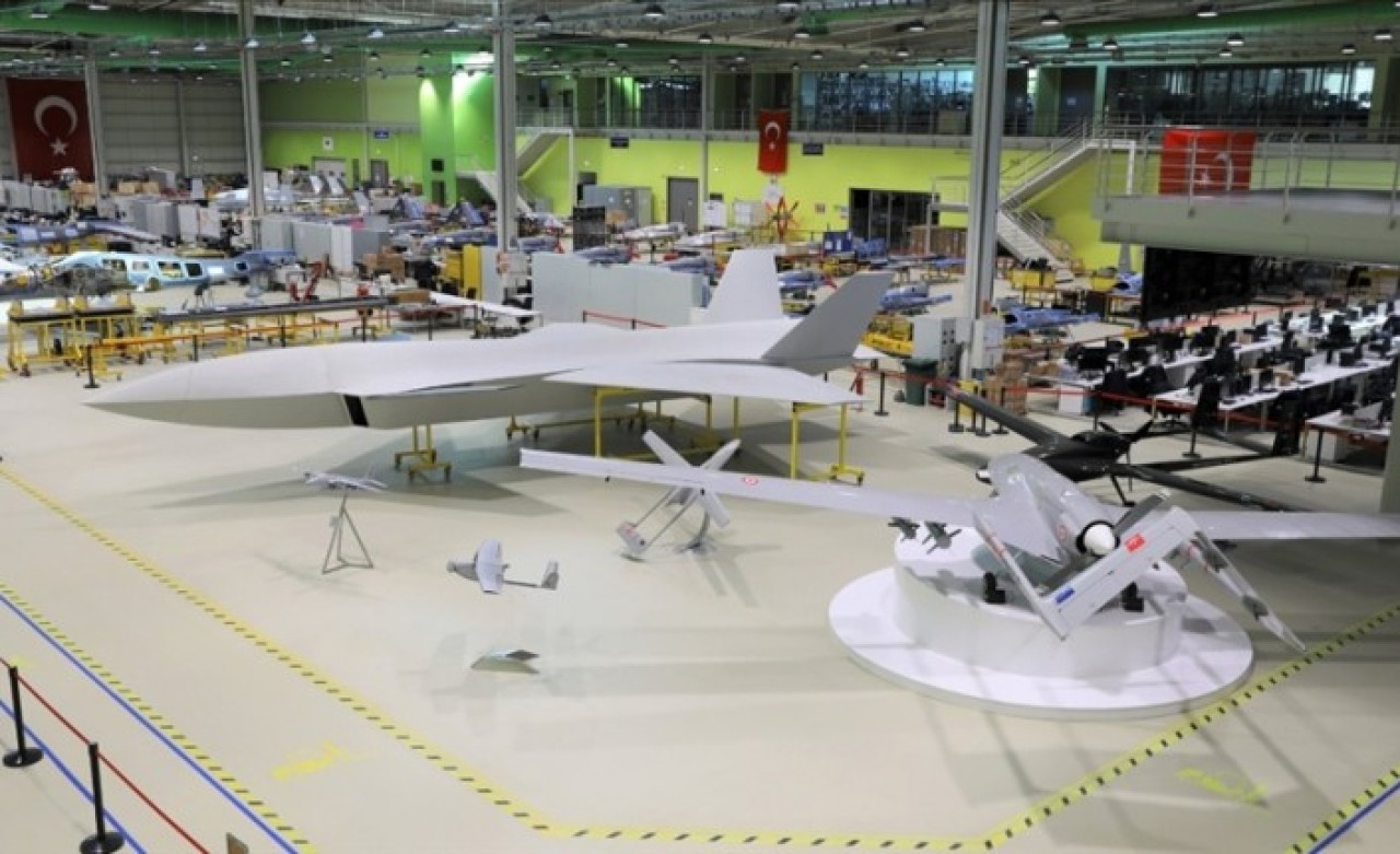 Baykar Teknoloji Lideri Bayraktar,  insansız savaş uçağı Kızılelma'nın son halini paylaştı