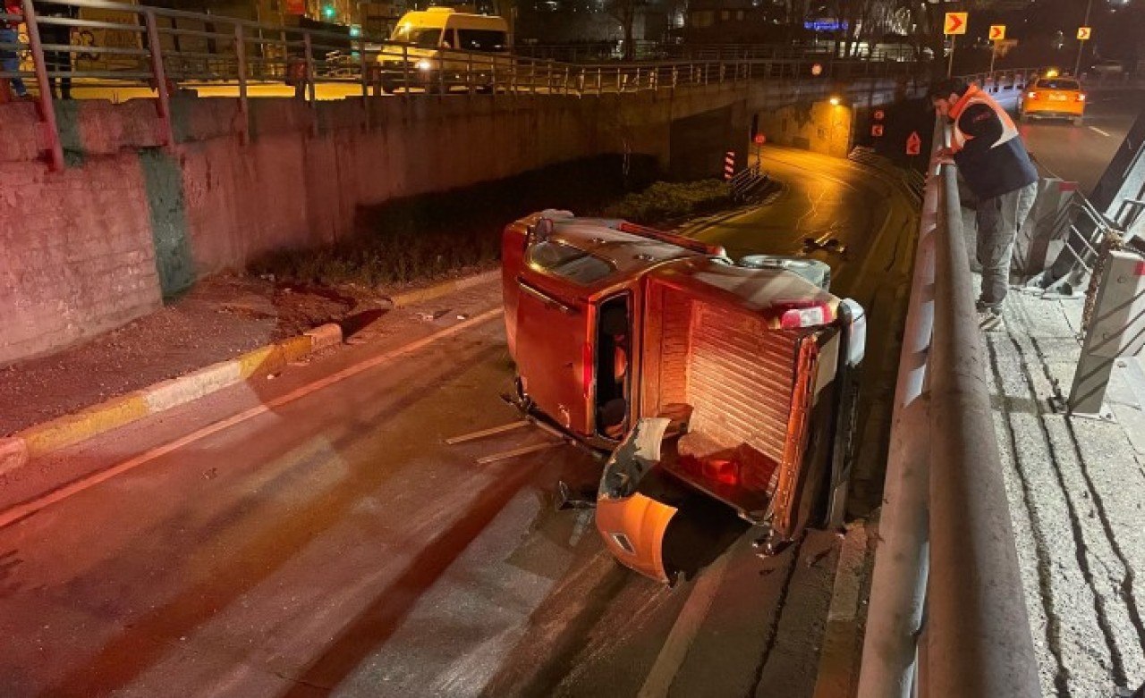 Beyoğlu'nda feci kaza: Sinan Ceylan,  Adem Ceylan ve Nevruz Menkuli yaralandı