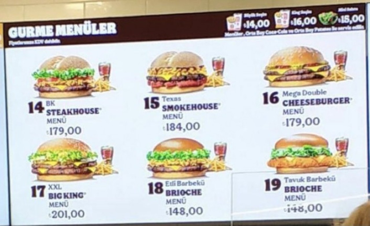 Bir hamburger uçak bileti fiyatına satılıyor? İstanbul Havalimanı'ndaki fiyatlar isyan ettiriyor!