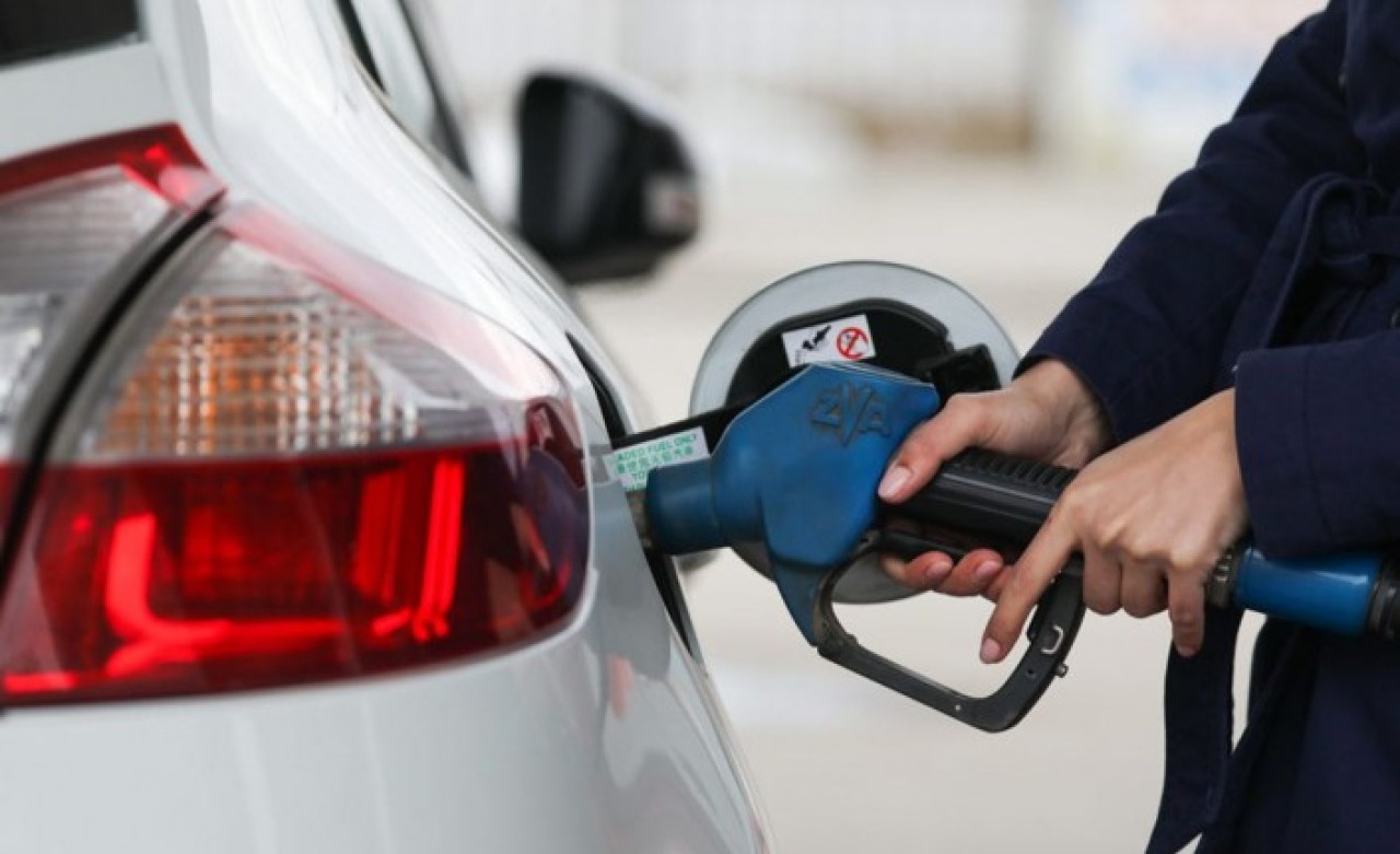 Bu geceden itibaren akaryakıta dev zam geliyor!