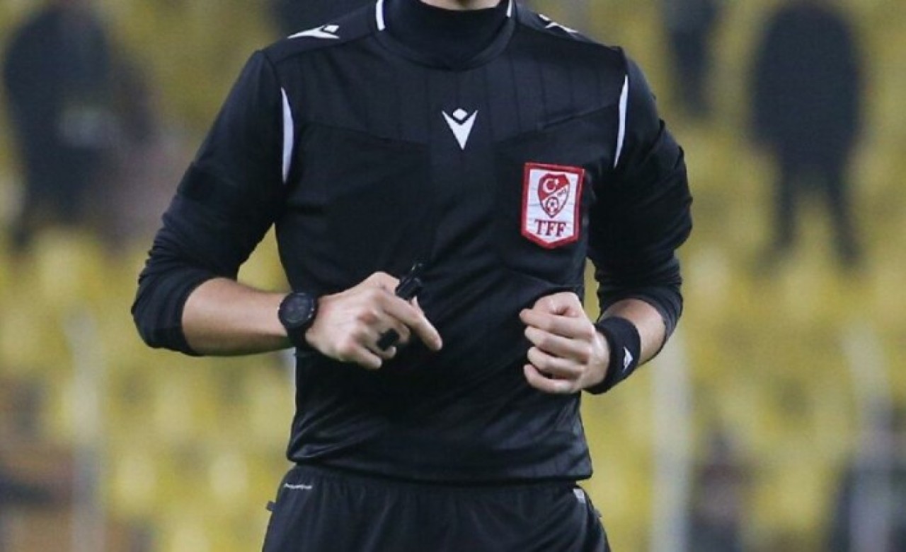 Bu da oldu: Fenerbahçe-Trabzonspor maçının hakemi gece yarısı açıklandı