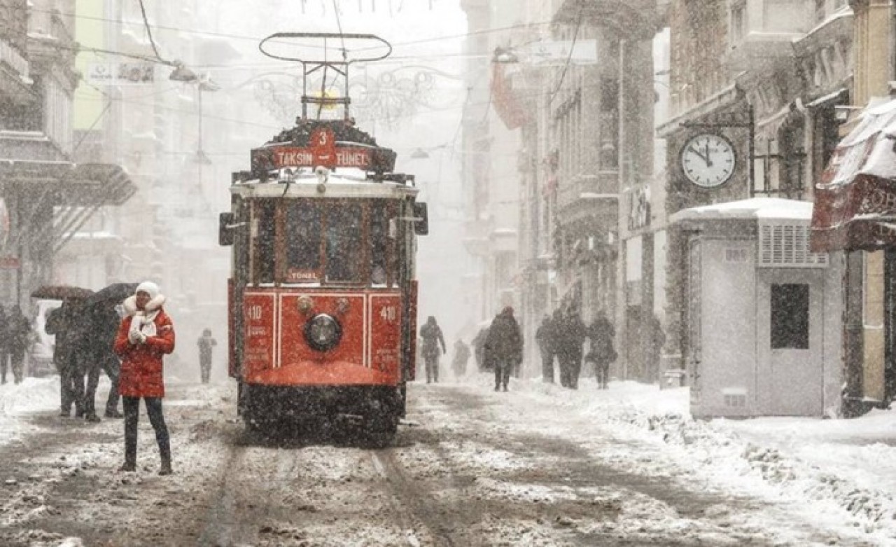 Çanlar İstanbul için çalıyor: O gün öyle bir kar yağacak ki; göz gözü görmeyecek!