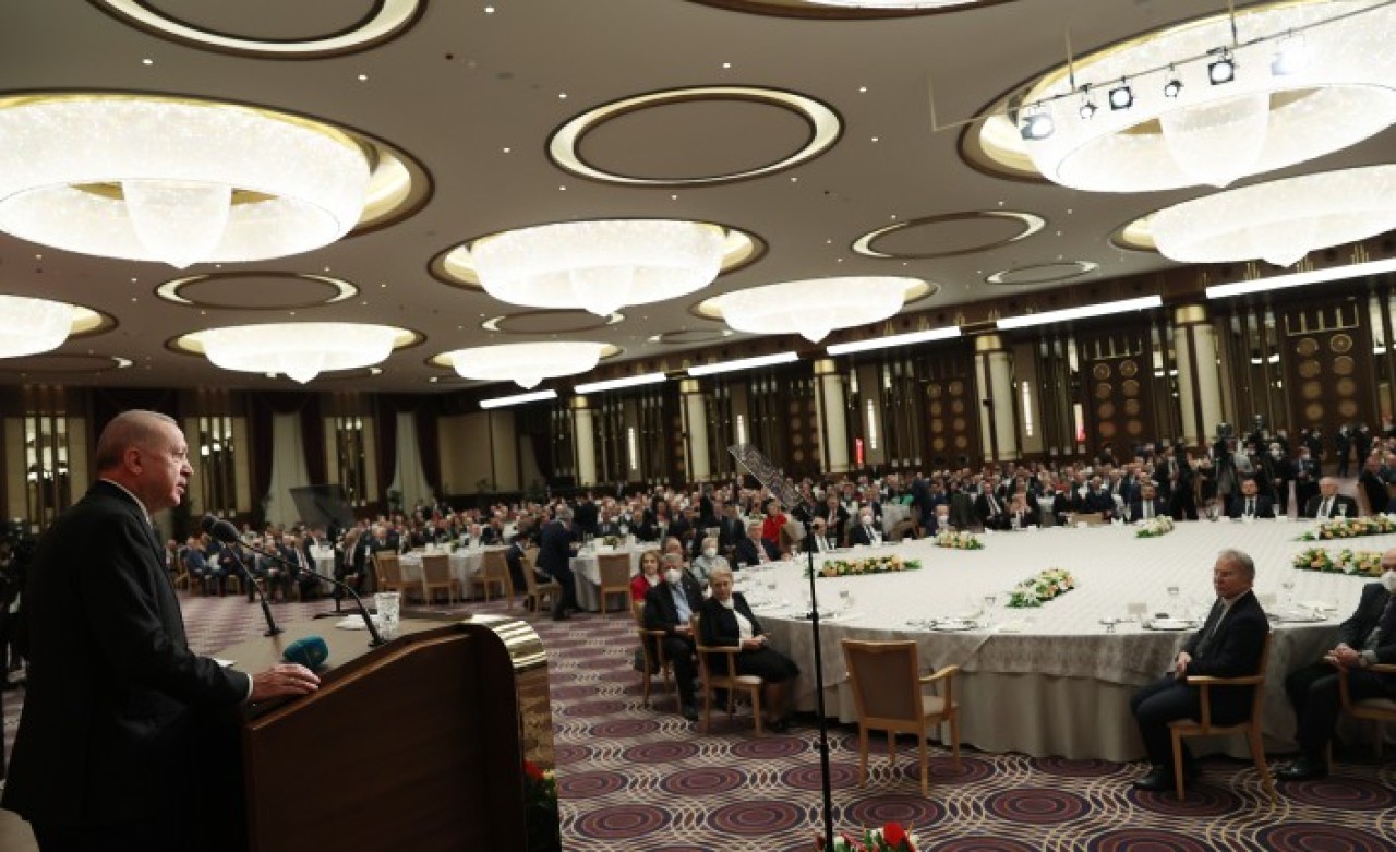 Cumhurbaşkanı Erdoğan: Sizlerden küçük cihadı bitirdiğinde büyük cihada başlamayı emreden medeniyet duruşu bekliyorum! 