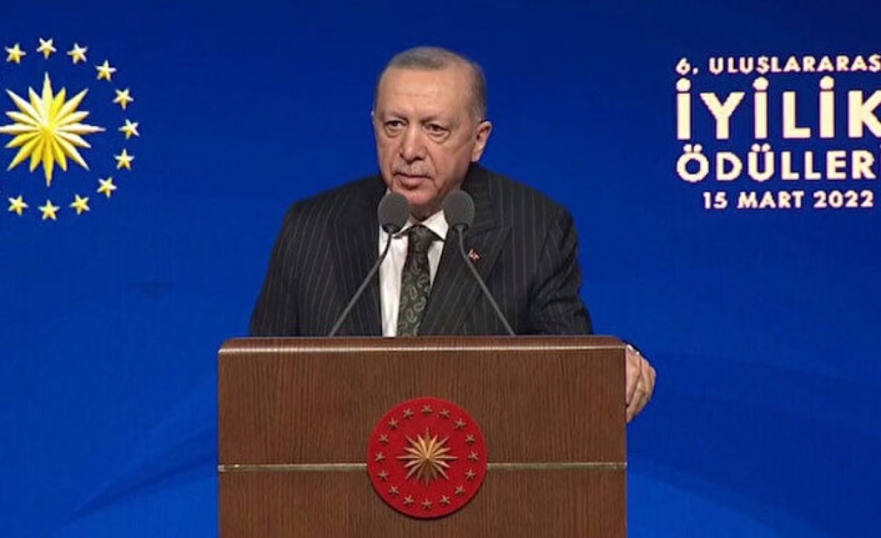 Cumhurbaşkanı Erdoğan'dan flaş açıklamalar: Muhalefet,  seçimi kazanırsak Suriyelileri göndereceğiz diyor,  biz göndermeyeceğiz'