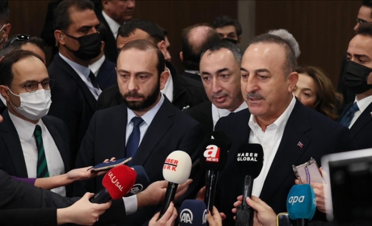 Dışişleri Bakanı Çavuşoğlu,  Azerbaycan'ın Ermenistanla normalleşme sürecini desteklediğini bildirdi