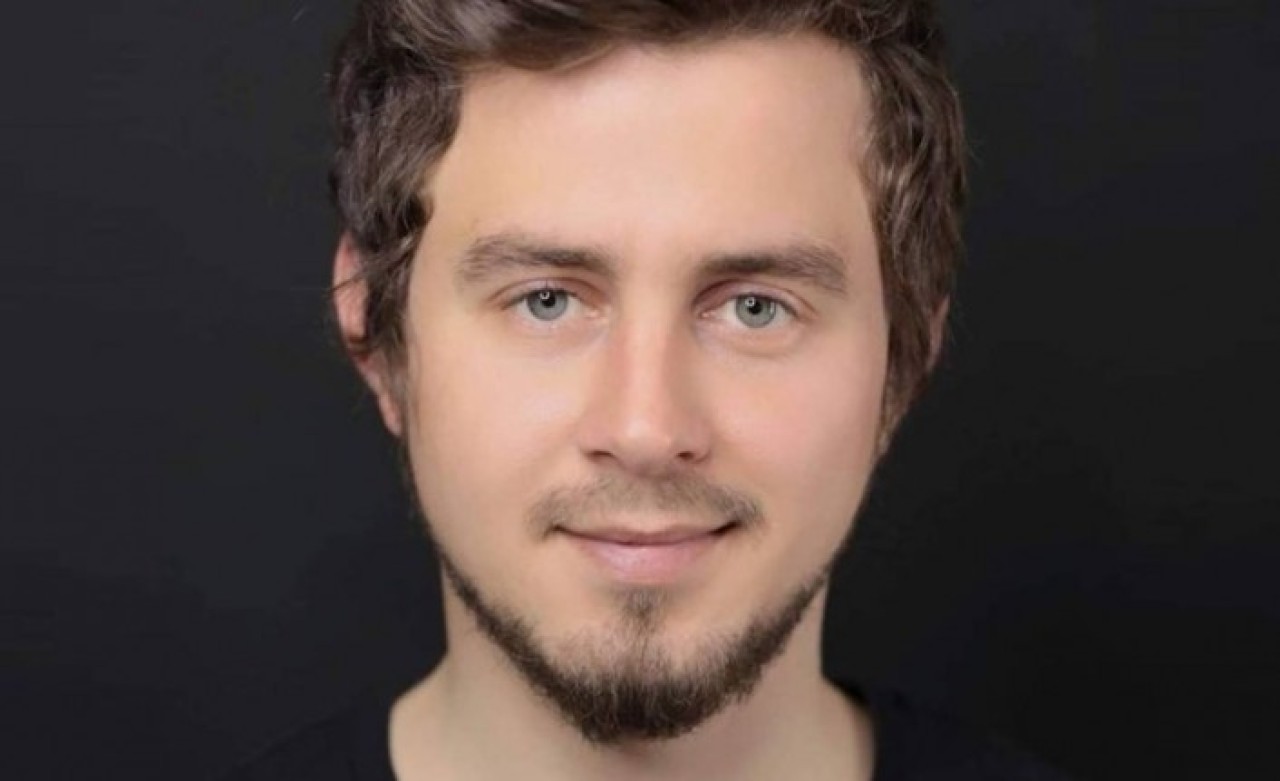 Dizi oyuncusu Erkan Kaledibi öldü: Apazarı'nda evinde bulundu